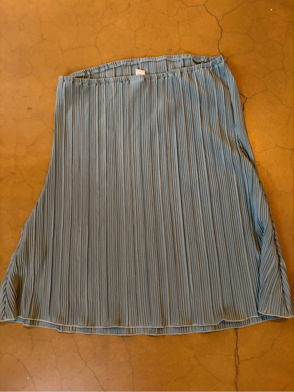 Sage Pleated Midi Skirt with Elastic Waist